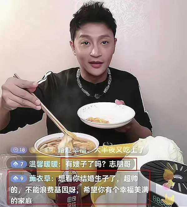 55岁陈志朋闯入团播赛道陈志朋，55岁不老之心，闯入团播赛道的激情燃烧