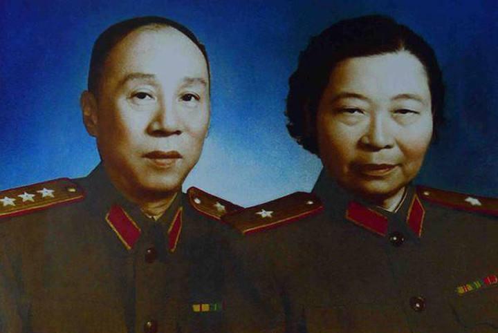 她是新中国第一位女将军新中国首位女将军，传奇中的巾帼英雄